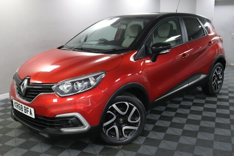 Renault Captur ICONIC TCE 20