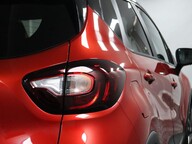 Renault Captur ICONIC TCE 23
