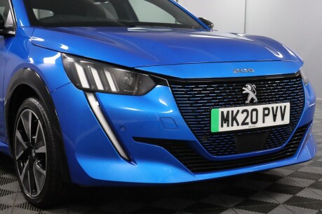 Peugeot 208 GT LINE 6