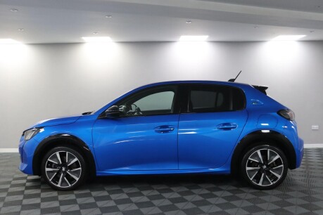 Peugeot 208 GT LINE 11