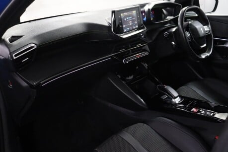 Peugeot 208 GT LINE 30
