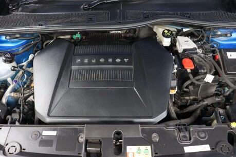 Peugeot 208 GT LINE 33