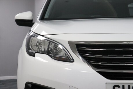 Peugeot 5008 BLUEHDI S/S ALLURE 25