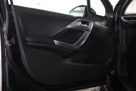 Peugeot 2008 S/S ALLURE 42