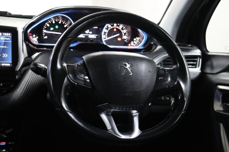 Peugeot 2008 S/S ALLURE 44