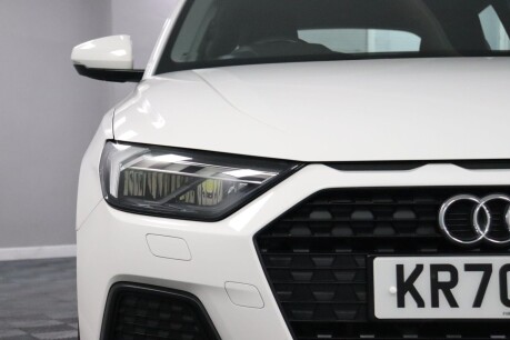 Audi A1 SPORTBACK TFSI TECHNIK 25