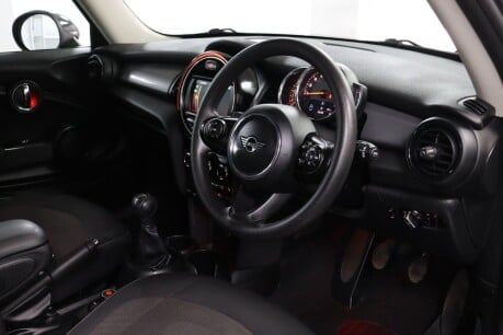 Mini Hatch COOPER CLASSIC 3