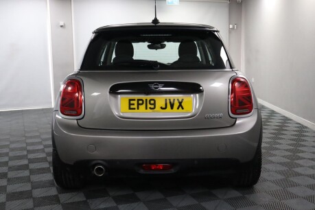 Mini Hatch COOPER CLASSIC 8