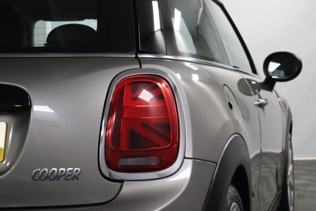Mini Hatch COOPER CLASSIC 23