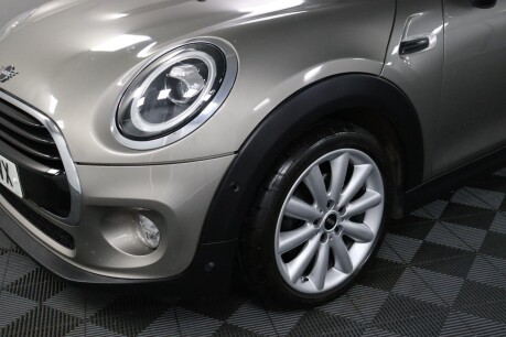 Mini Hatch COOPER CLASSIC 31