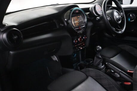 Mini Hatch COOPER 34