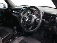 Mini Hatch COOPER 4
