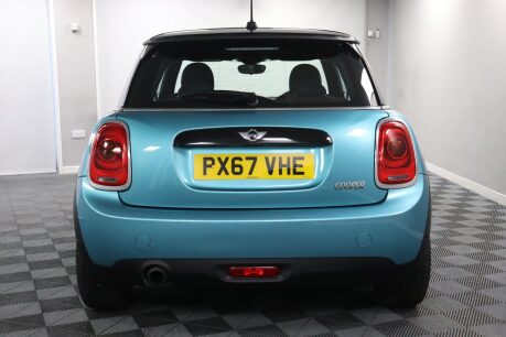 Mini Hatch COOPER 8