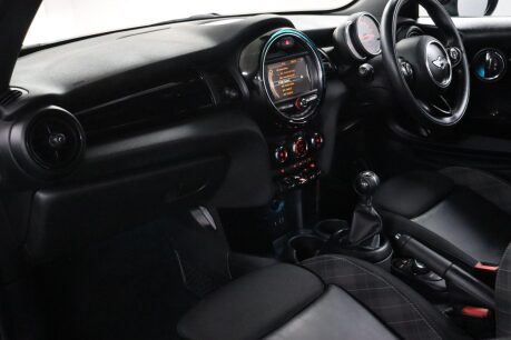 Mini Hatch COOPER 34