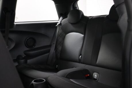 Mini Hatch COOPER 39