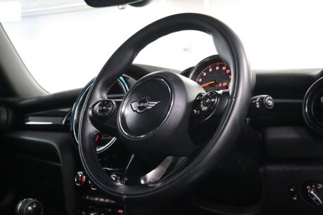 Mini Hatch COOPER 12