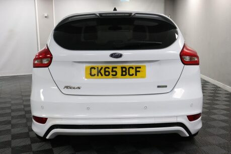 Ford Focus ZETEC S 8
