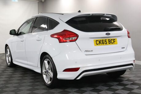 Ford Focus ZETEC S 10