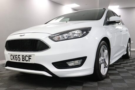Ford Focus ZETEC S 28