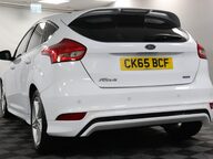 Ford Focus ZETEC S 29