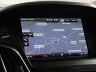 Ford Focus ZETEC S 38