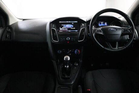 Ford Focus ZETEC S 41