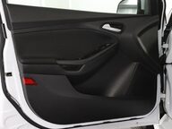Ford Focus ZETEC S 44