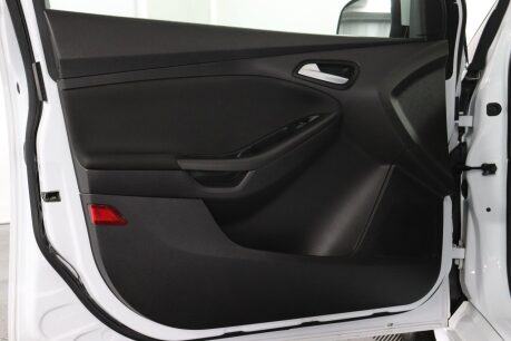 Ford Focus ZETEC S 44
