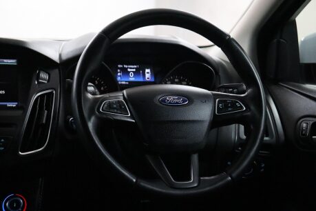 Ford Focus ZETEC S 46