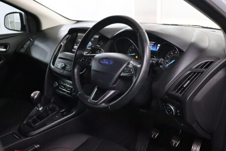 Ford Focus ZETEC S 3