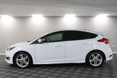 Ford Focus ZETEC S 18