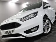 Ford Focus ZETEC S 32