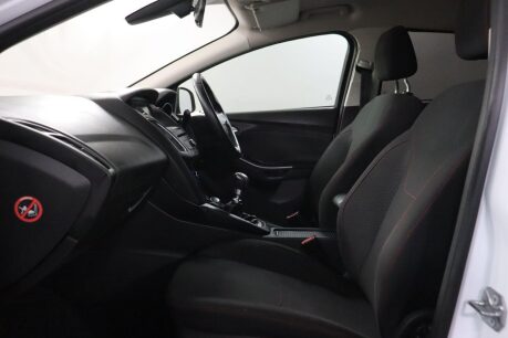 Ford Focus ZETEC S 43