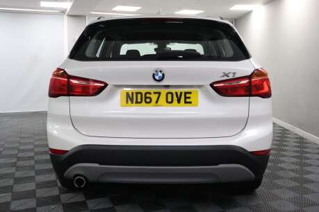 BMW X1 SDRIVE18I SE 8