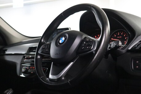 BMW X1 SDRIVE18I SE 12
