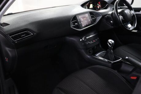Peugeot 308 PURETECH S/S SW ACTIVE 23