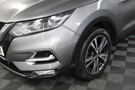 Nissan Qashqai DIG-T N-CONNECTA 44