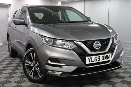 Nissan Qashqai DIG-T N-CONNECTA 19