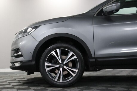 Nissan Qashqai DIG-T N-CONNECTA 27