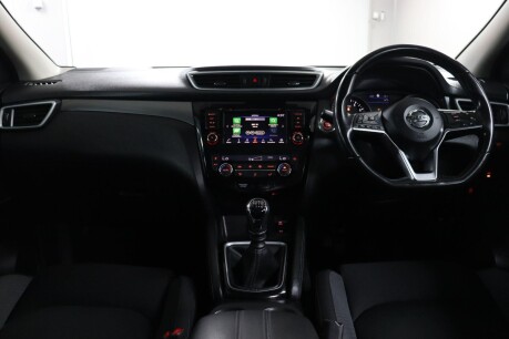 Nissan Qashqai DIG-T N-CONNECTA 41