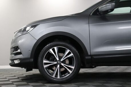 Nissan Qashqai DIG-T N-CONNECTA 28
