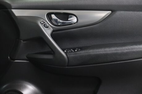 Nissan Qashqai DIG-T N-CONNECTA 27