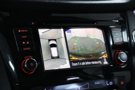Nissan Qashqai DIG-T N-CONNECTA 37