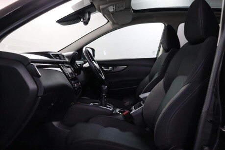 Nissan Qashqai DIG-T N-CONNECTA 43