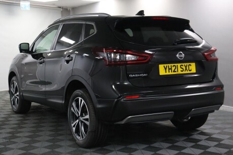 Nissan Qashqai DIG-T N-CONNECTA 10