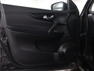 Nissan Qashqai DIG-T N-CONNECTA 44