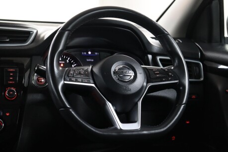 Nissan Qashqai DIG-T N-CONNECTA 46