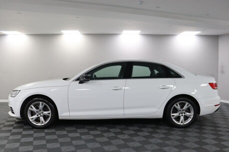 Audi A4 TFSI SPORT 18