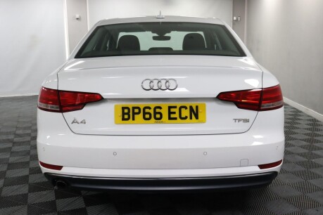 Audi A4 TFSI SPORT 8