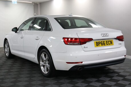 Audi A4 TFSI SPORT 10
